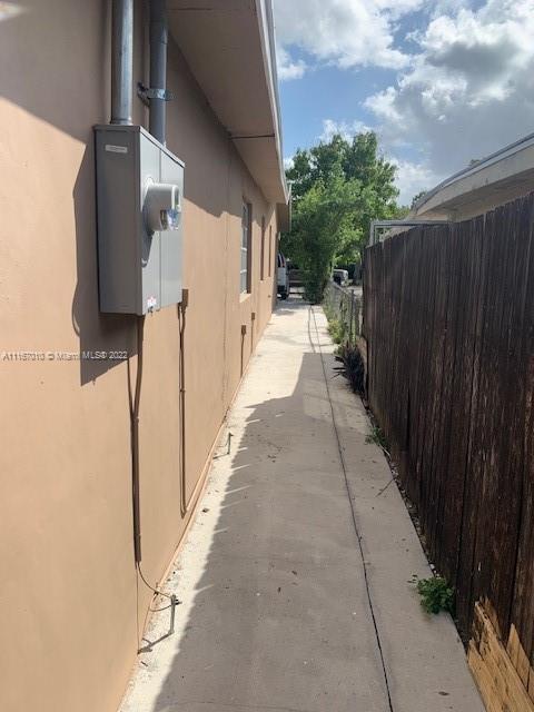 715 E 37th St, Hialeah, FL 33013 photo 14
