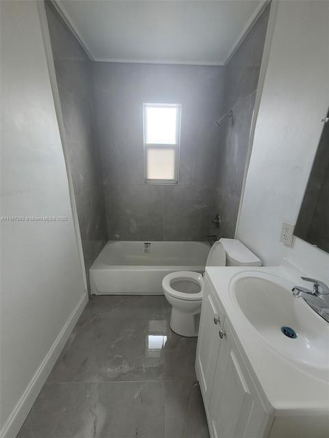 521 E 38th St, Hialeah, FL 33013 photo 8