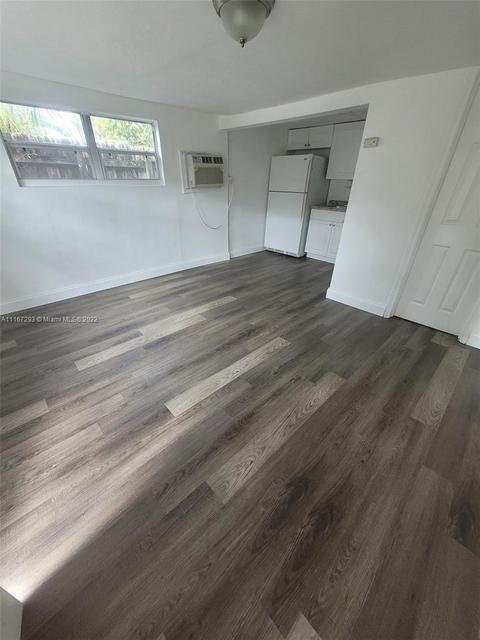 521 E 38th St, Hialeah, FL 33013 photo 10