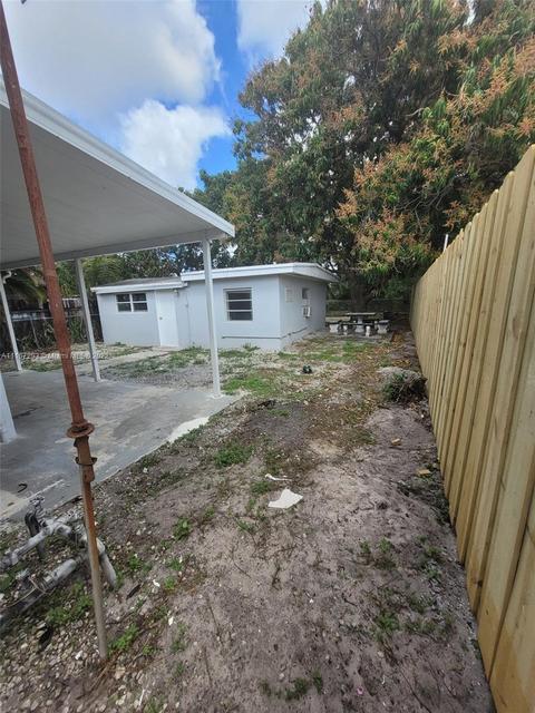 521 E 38th St, Hialeah, FL 33013 photo 9