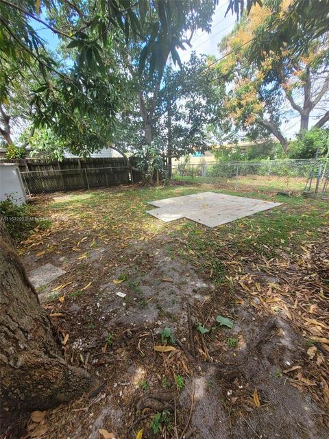 521 E 38th St, Hialeah, FL 33013 photo 13