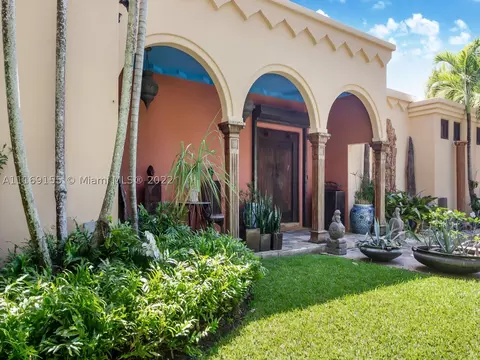 365 Harbor Ct, Key Biscayne, FL 33149 photo 1