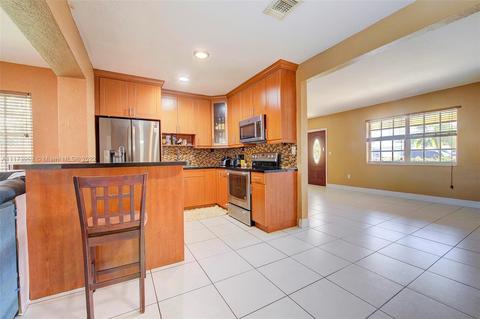 3201 SW 66th Ave, Miramar, FL 33023 photo 14