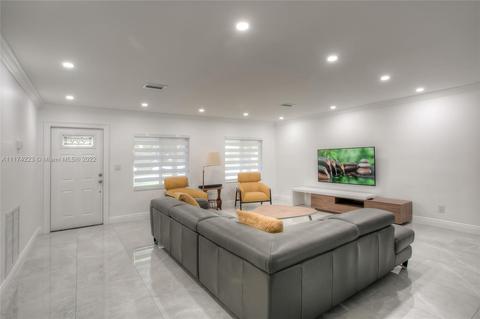 1180 Thrush Ave, Miami Springs, FL 33166 photo 2