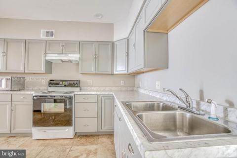 2118 Eagle St, Baltimore, MD 21223 photo 3