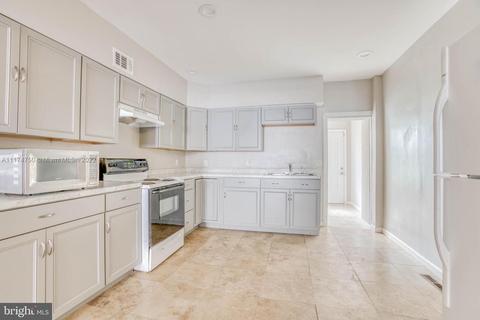 2118 Eagle St, Baltimore, MD 21223 photo 2