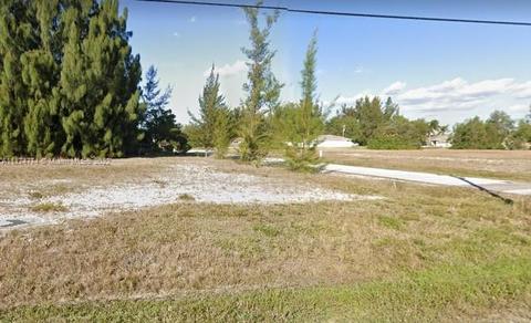 203 Diplomat Pkwy E, Cape Coral, FL 33909