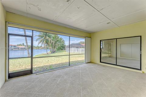 14962 Rednock Ln, Miami Lakes, FL 33016 photo 26