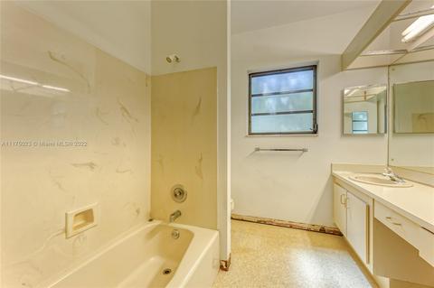 14962 Rednock Ln, Miami Lakes, FL 33016 photo 22