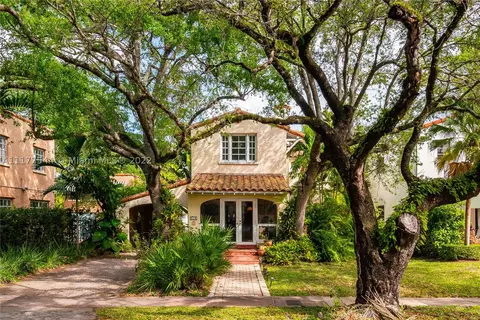 913 Majorca Ave, Coral Gables, FL 33134 photo 1