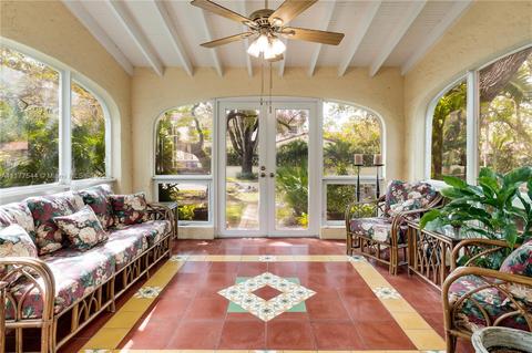 913 Majorca Ave, Coral Gables, FL 33134 photo 4