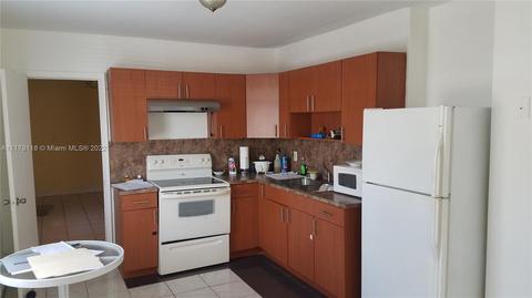 367 E 14th St, Hialeah, FL 33010 photo 4