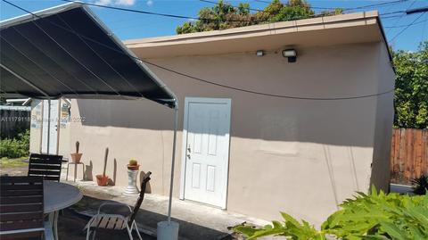 367 E 14th St, Hialeah, FL 33010 photo 12