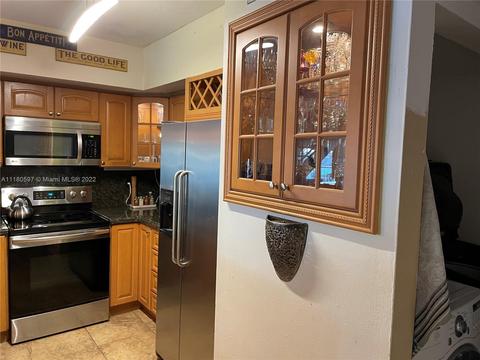 6411 Windmill Gate Rd, Miami Lakes, FL 33014 photo 10
