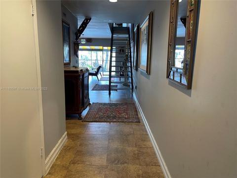 6411 Windmill Gate Rd, Miami Lakes, FL 33014 photo 2