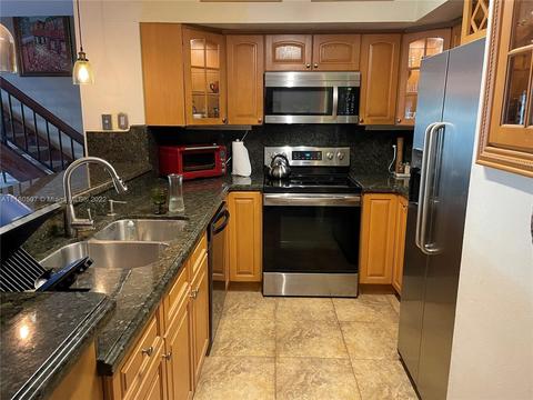 6411 Windmill Gate Rd, Miami Lakes, FL 33014 photo 8