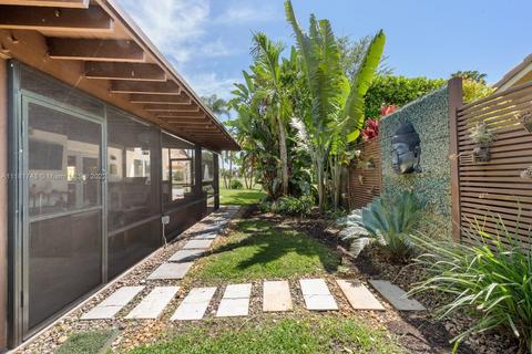 19601 E Oakmont Dr, Hialeah, FL 33015 photo 27
