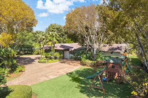 6355 Chapman Field Dr, Pinecrest, FL 33156 photo 1