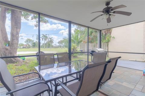 19117 E Lake Dr, Hialeah, FL 33015 photo 27