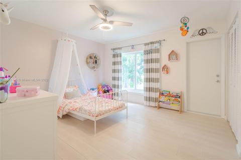 19117 E Lake Dr, Hialeah, FL 33015 photo 19