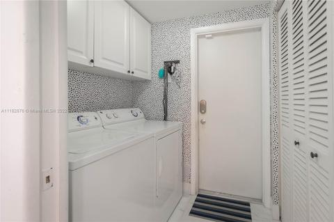 19117 E Lake Dr, Hialeah, FL 33015 photo 12