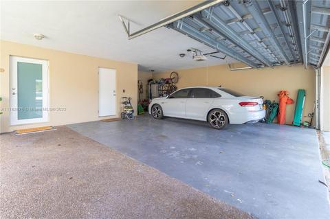 19117 E Lake Dr, Hialeah, FL 33015 photo 5
