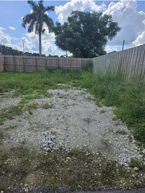 511 SW 6th Ter, Homestead, FL 33030