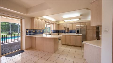 7240 S Prestwick Pl, Miami Lakes, FL 33014 photo 18