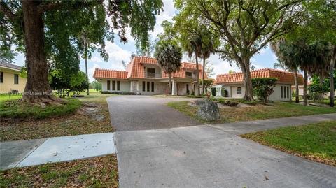 7240 S Prestwick Pl, Miami Lakes, FL 33014 photo 5