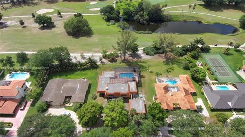 7240 S Prestwick Pl, Miami Lakes, FL 33014 photo 4