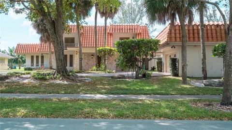7240 S Prestwick Pl, Miami Lakes, FL 33014 photo 1