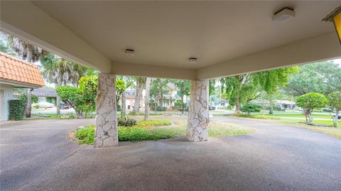 7240 S Prestwick Pl, Miami Lakes, FL 33014 photo 14