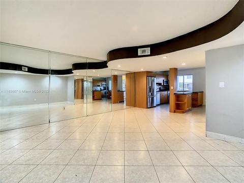809 W 79th Pl, Hialeah, FL 33014 photo 7