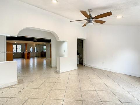 809 W 79th Pl, Hialeah, FL 33014 photo 11