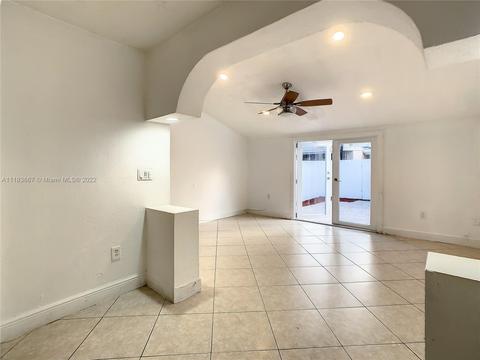 809 W 79th Pl, Hialeah, FL 33014 photo 6