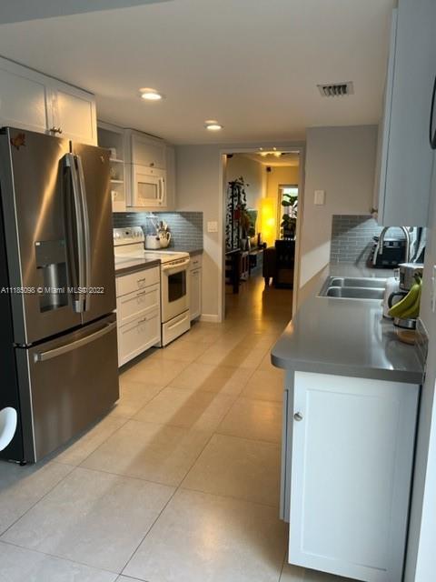 7310 Coldstream Dr, Hialeah, FL 33015 photo 17