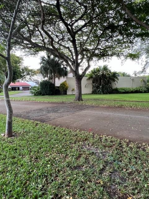 7310 Coldstream Dr, Hialeah, FL 33015 photo 5