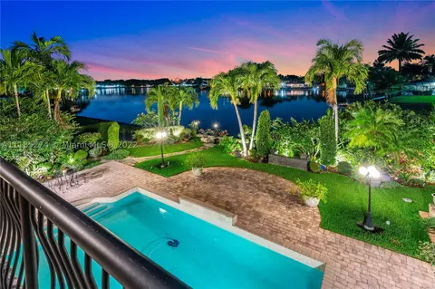 6885 Gleneagle Dr, Miami Lakes, FL 33014 photo 1