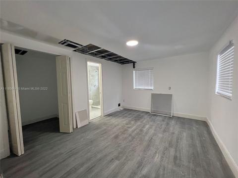 5764 E 5th Ave, Hialeah, FL 33013 photo 6