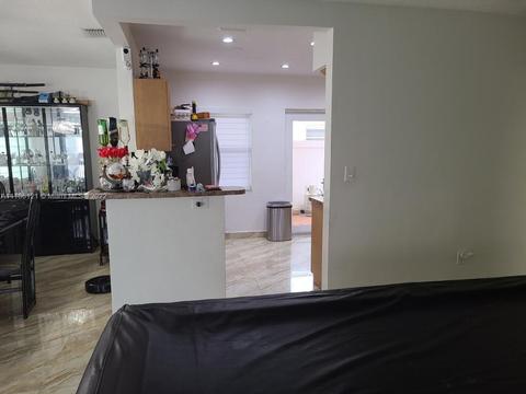 625 E 8th Ln, Hialeah, FL 33010 photo 9