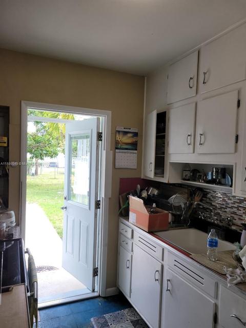 1110 Sultan Ave, Opa Locka, FL 33054 photo 9