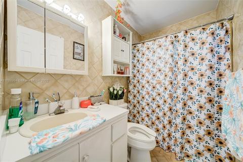442 E 18th St, Hialeah, FL 33013 photo 16
