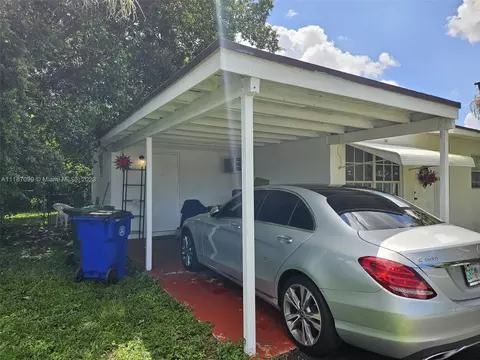 2640 NW 64th Ave, Margate, FL 33063