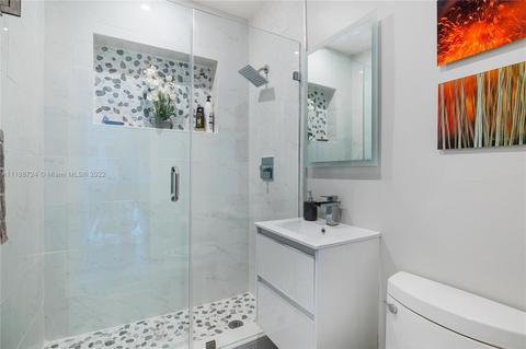 4260 E 8th Ct, Hialeah, FL 33013 photo 10