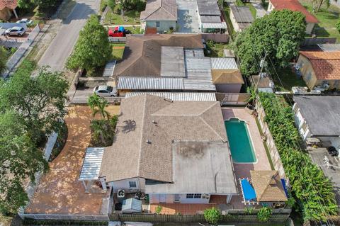 630 E 9th Ln, Hialeah, FL 33010 photo 9