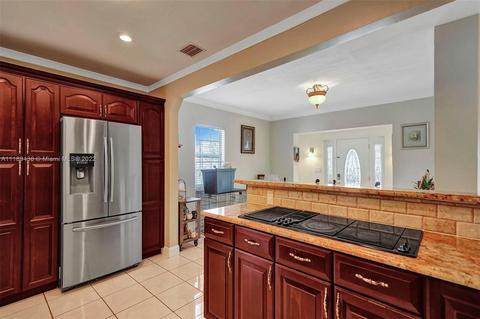 630 E 9th Ln, Hialeah, FL 33010 photo 38