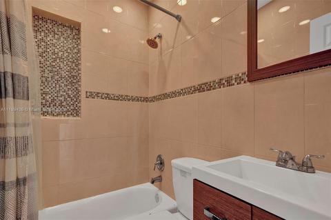 630 E 9th Ln, Hialeah, FL 33010 photo 7