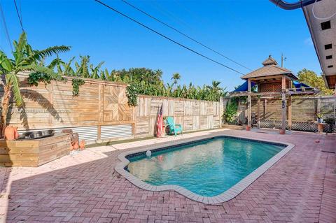 630 E 9th Ln, Hialeah, FL 33010 photo 8