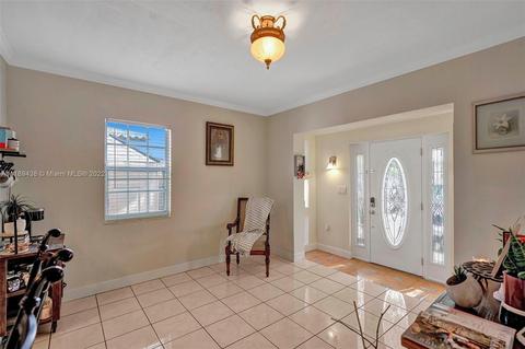 630 E 9th Ln, Hialeah, FL 33010 photo 2