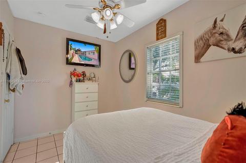 630 E 9th Ln, Hialeah, FL 33010 photo 26